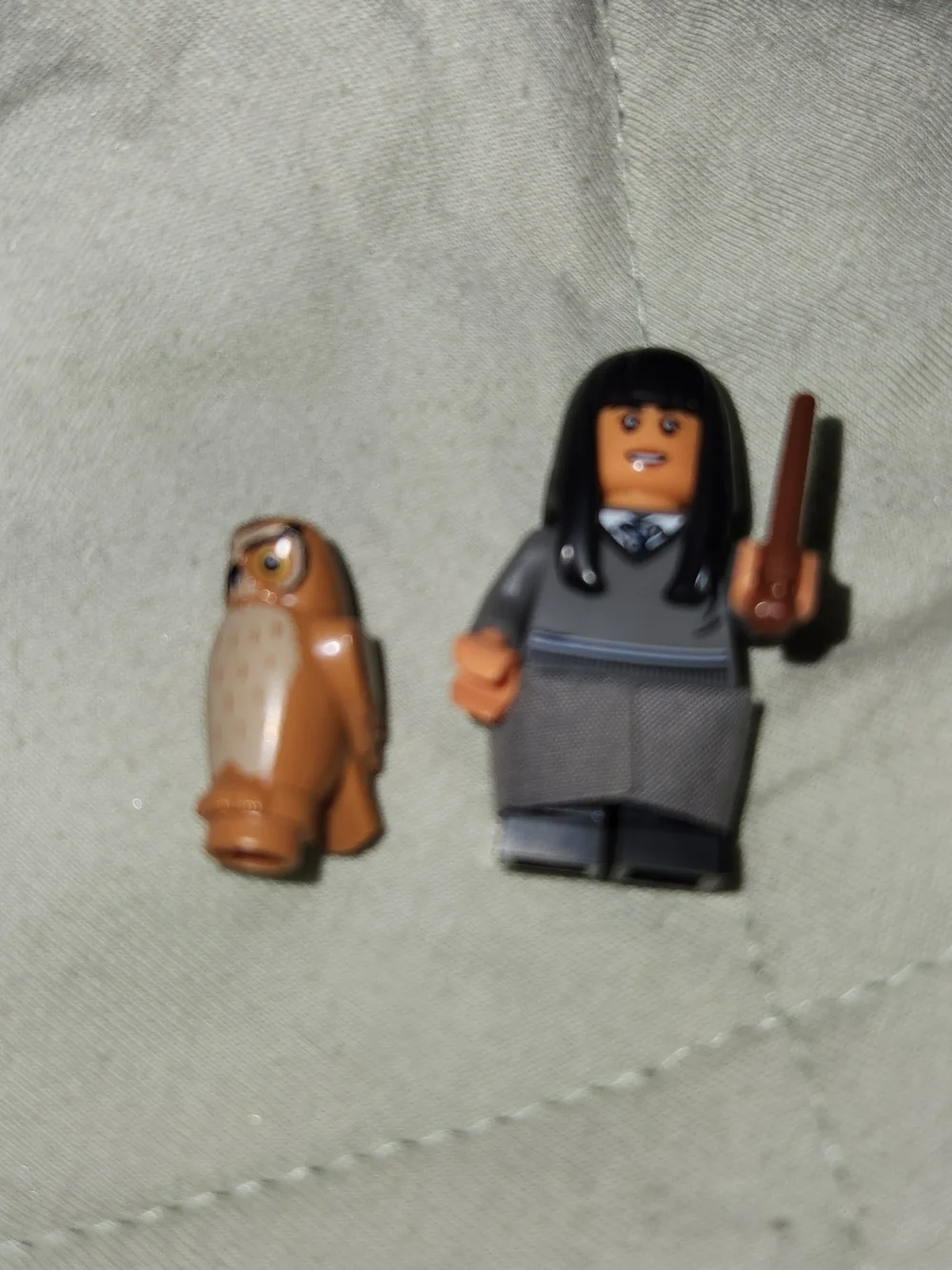 Lego minifigure gray